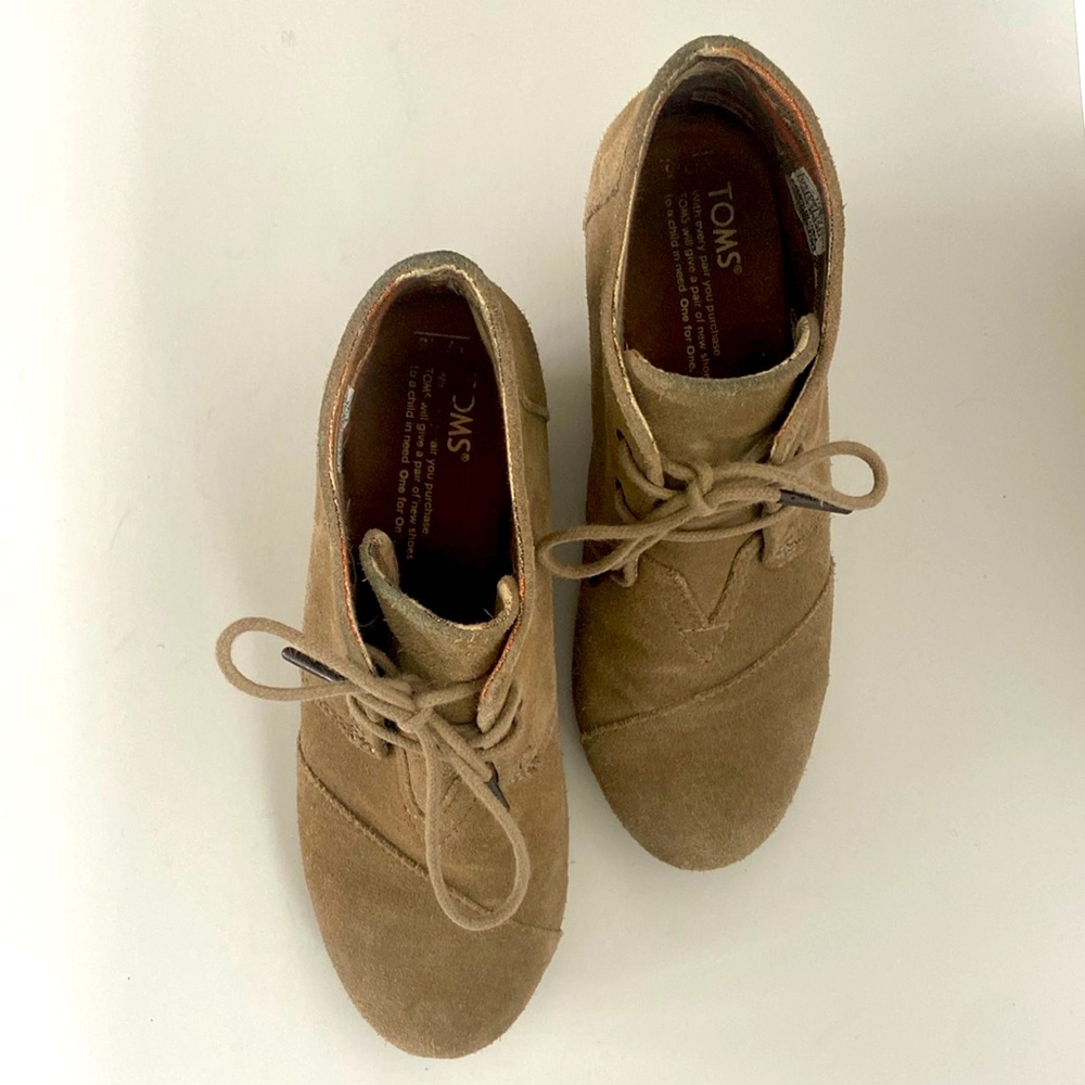 TOMS Womens Desert Lace-up Wedge Taupe Suede Bootie Ankle Boot US 7.5